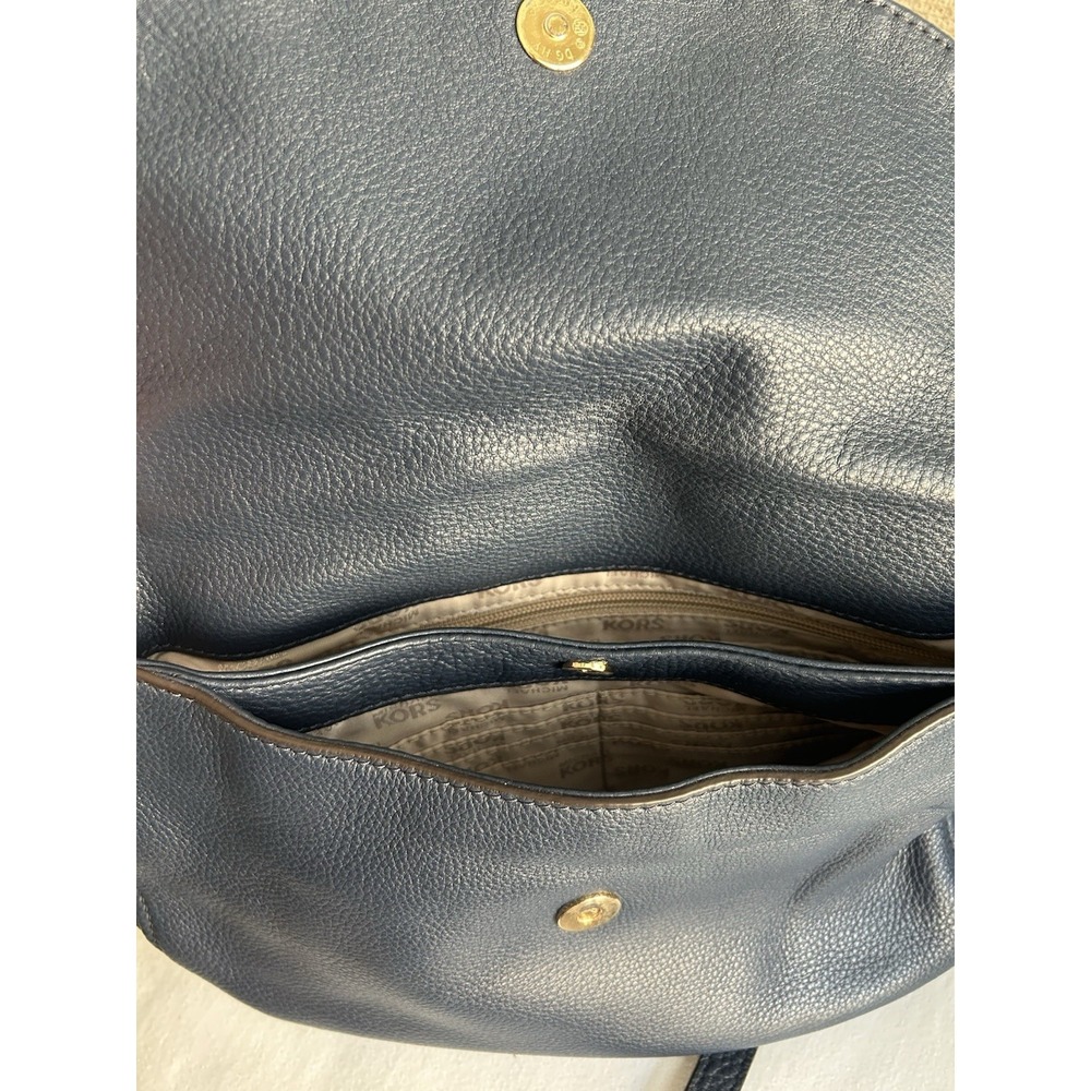 Michael Kors Pebbled Leather Shoulder Crossbody Tassel Zipper Gold Tone Hardware - Picture 7 of 7